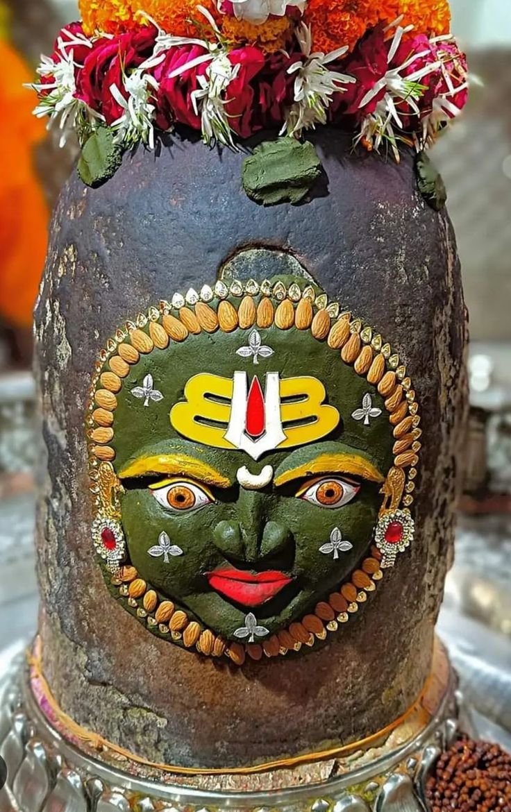 raani_purohit's tweet photo. भाग्य विधाता है
कलयुग के आधार महाकालेश्वर ज्योतिर्लिंग दुर्लभ दिव्य दर्शन

ओम नमः शिवाय https://t.co/X0vEFwvxdT