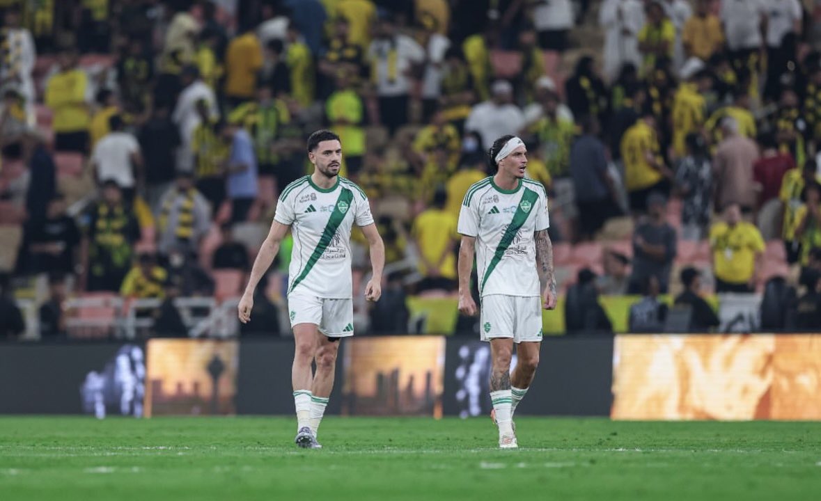 Emad Castle tweet media