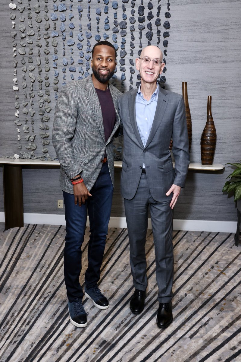 Alando Tucker tweet media