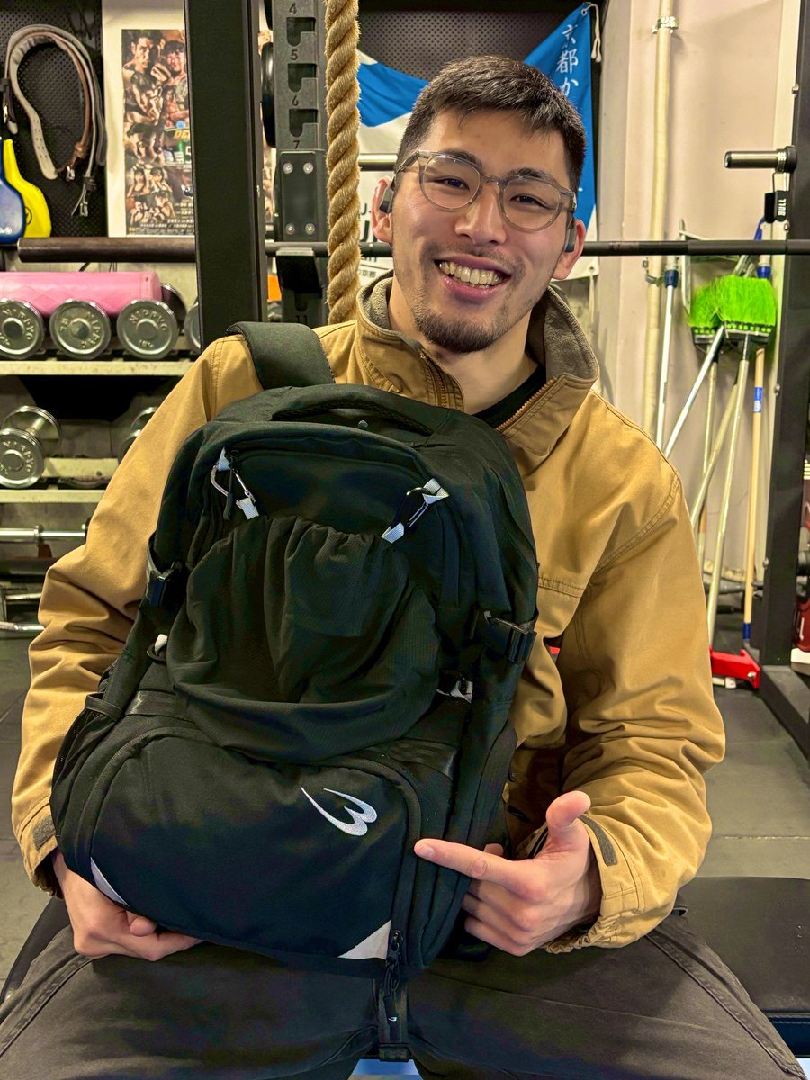 勝利者賞でボディメーカー様より多機能リュックエアアーク01いただきました！

収納多いし背中蒸れないしマジで良い！！
ありがたく使わせていただきます🙏

#gladiator
#bodymaker
