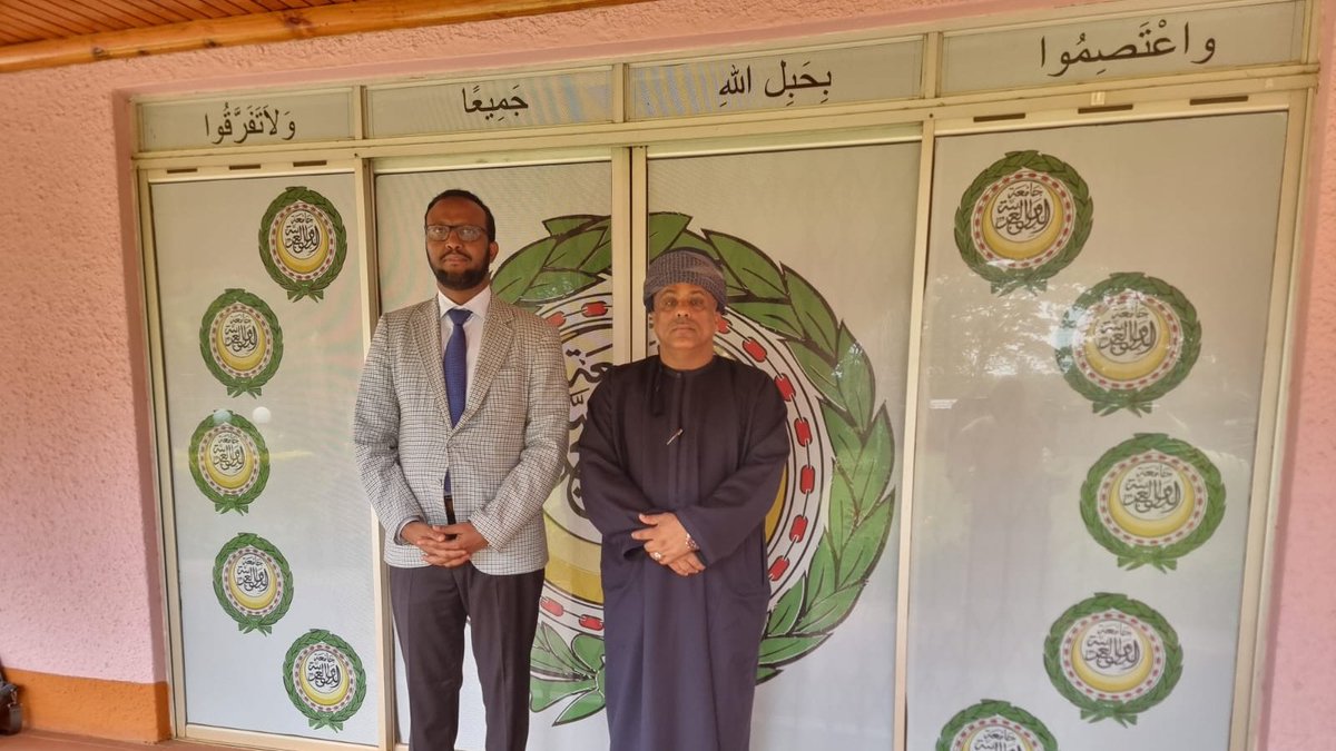 #نيروبي| تشرفتُ اليوم في مقر بعثة جامعة الدول العربية بـنيروبي باستقبال معالي سعيد حسين عيد المهري، المستشار بـالمنظمة العربية للتنمية الزراعية للقرن الأفريقي.
وقد شهد اللقاء نقاشًا مثمرًا حول عدد من الموضوعات ذات الاهتمام المشترك، لا سيما ما يتعلق بتعزيز التعاون في مجالات