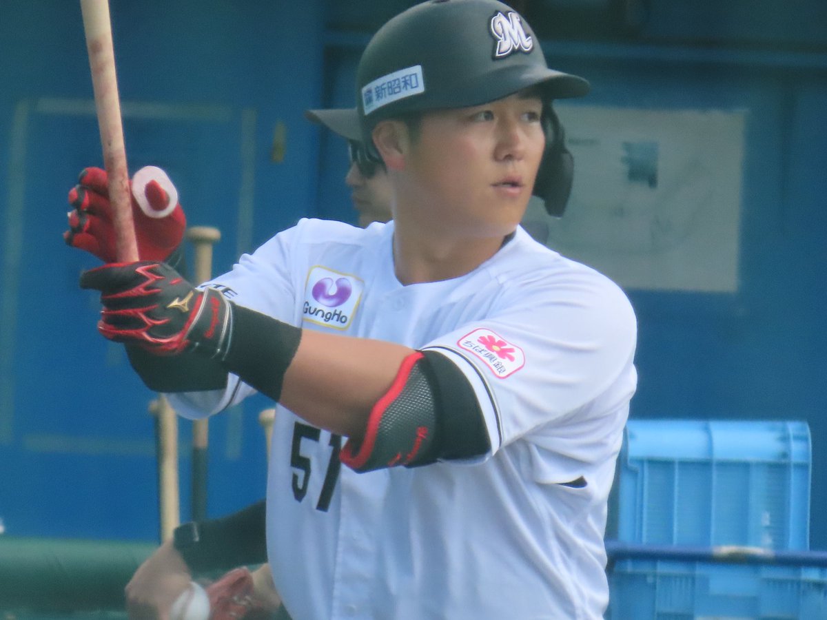 hei__suuni's tweet photo. 2.13 📍西崎運動公園
#chibalotte 
#千葉ロッテマリーンズ
#山口航輝 https://t.co/5ZFT46LjLc