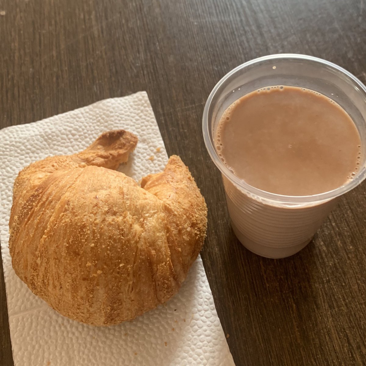 Chocolate caliente para el alma 😍😋.

#FelizMartes ✨.