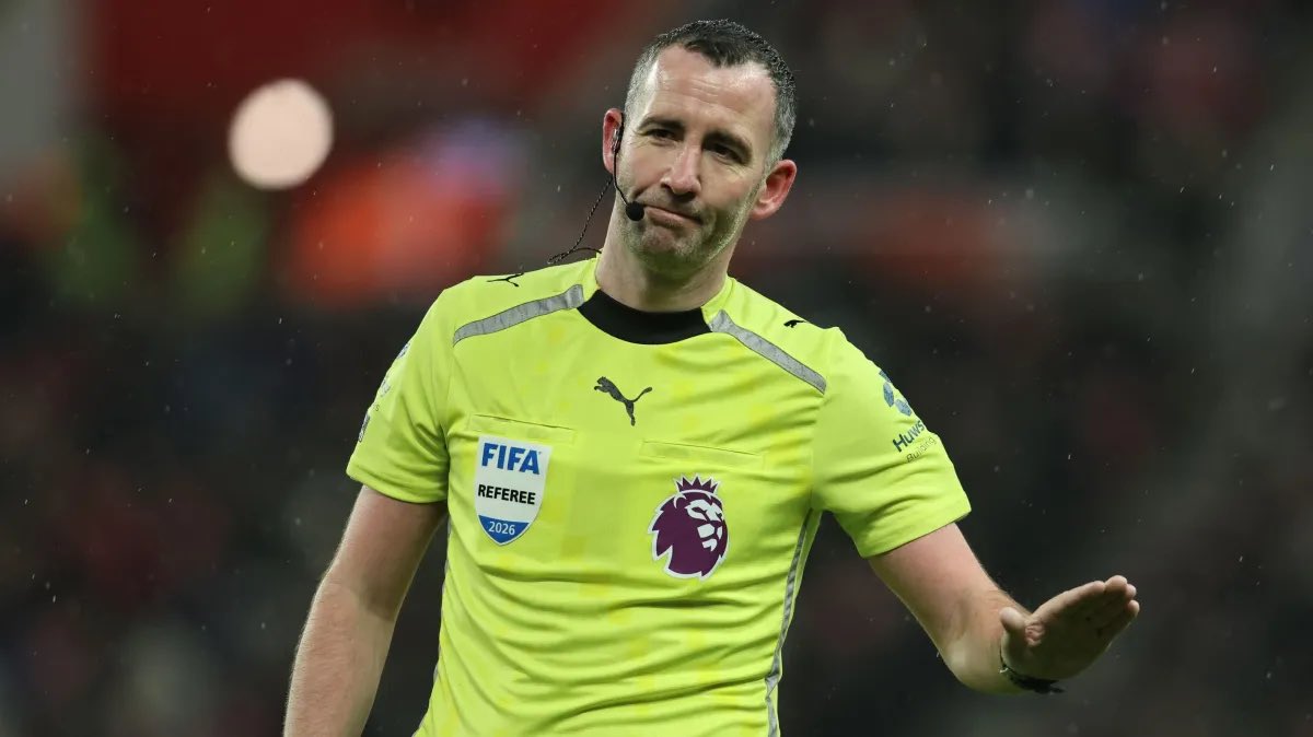 Utdtruthful's tweet photo. 🚨 Chris Kavanagh will take charge of Manchester United’s clash with Crystal Palace on Sunday.

He was banned for last week’s fixtures, along with his assistant Greenhalgh, after taking charge of Newcastle’s 3-1 win against Villa, when he awarded a clearly offside Abraham goal, failed to send off Digne for a shocking challenge on Murphy and then capped off a game to forget when Digne handled in his own penalty area by awarding a free kick rather than a penalty. #MUFC [@TimesSport]