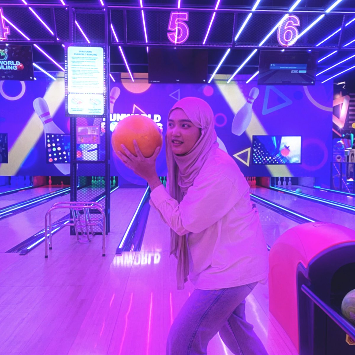 Let’s get STREAK!!🎳
Who’s gonna be a winner?? Kittylix? Unmei? Or Paboleader?😗☝🏻
#SSD #stayselcaday #straykids #필릭스 #Felix #Hyunjin #현진 #스트레이키즈 #skz #youmakemestay