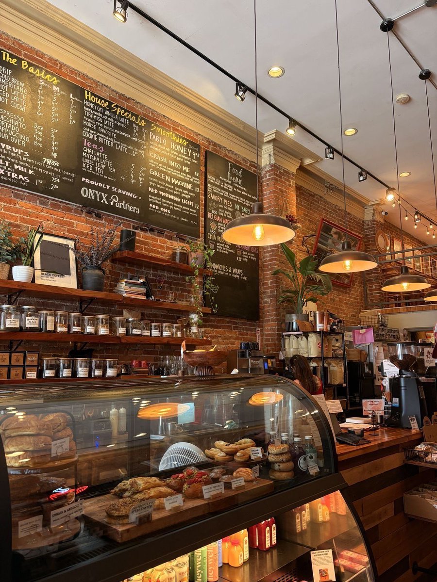 Gianna, 𝙋𝙚𝙧𝙬𝙞𝙧𝙖 tweet media