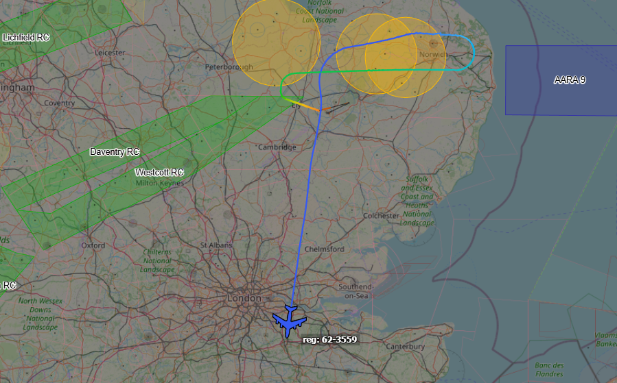 Andyyyyrrrr's tweet photo. 14:07 ROMA 12 USAF KC-135/R Stratotanker (62-3559)
+ TREND 61 flt x3 USAF F-22 Raptor's
Airborne from RAF Mildenhall and Lakenheath to tow towards the med for TDY to the middle east.
#ROMA12 wkg Swanwick 275.620 / wkg Boom with #TREND61 flt 246.050. https://t.co/g1S9tw3l32
