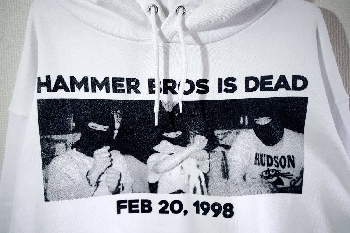 MxcxStore's tweet photo. 2月28日までの受付となります！

HAMMER BROS IS DEAD Hoodie（特典DLコード付/受注生産限定）
https://t.co/e9wxXjxVPe
特典にはレア楽曲を追加収録した 『Gang Ni Naritakatta EP』 のDLコードが付属！ https://t.co/qyHLoRF9Um