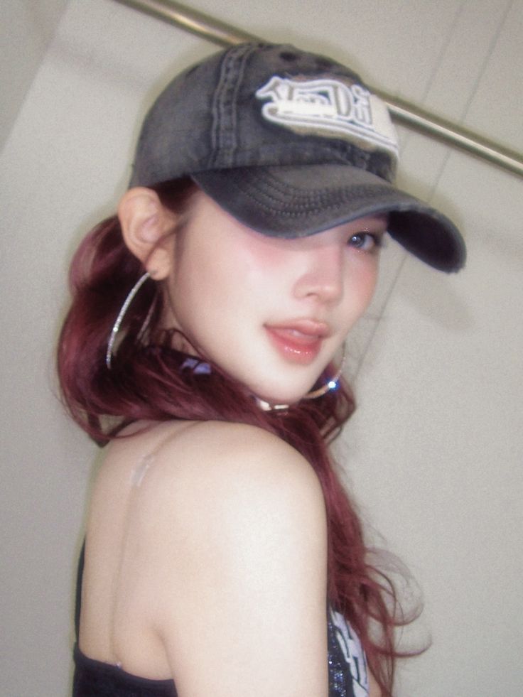 ᅠ

ᅠ
gue tuh aslinya emang cakep banget ya.
ᅠ

ᅠ