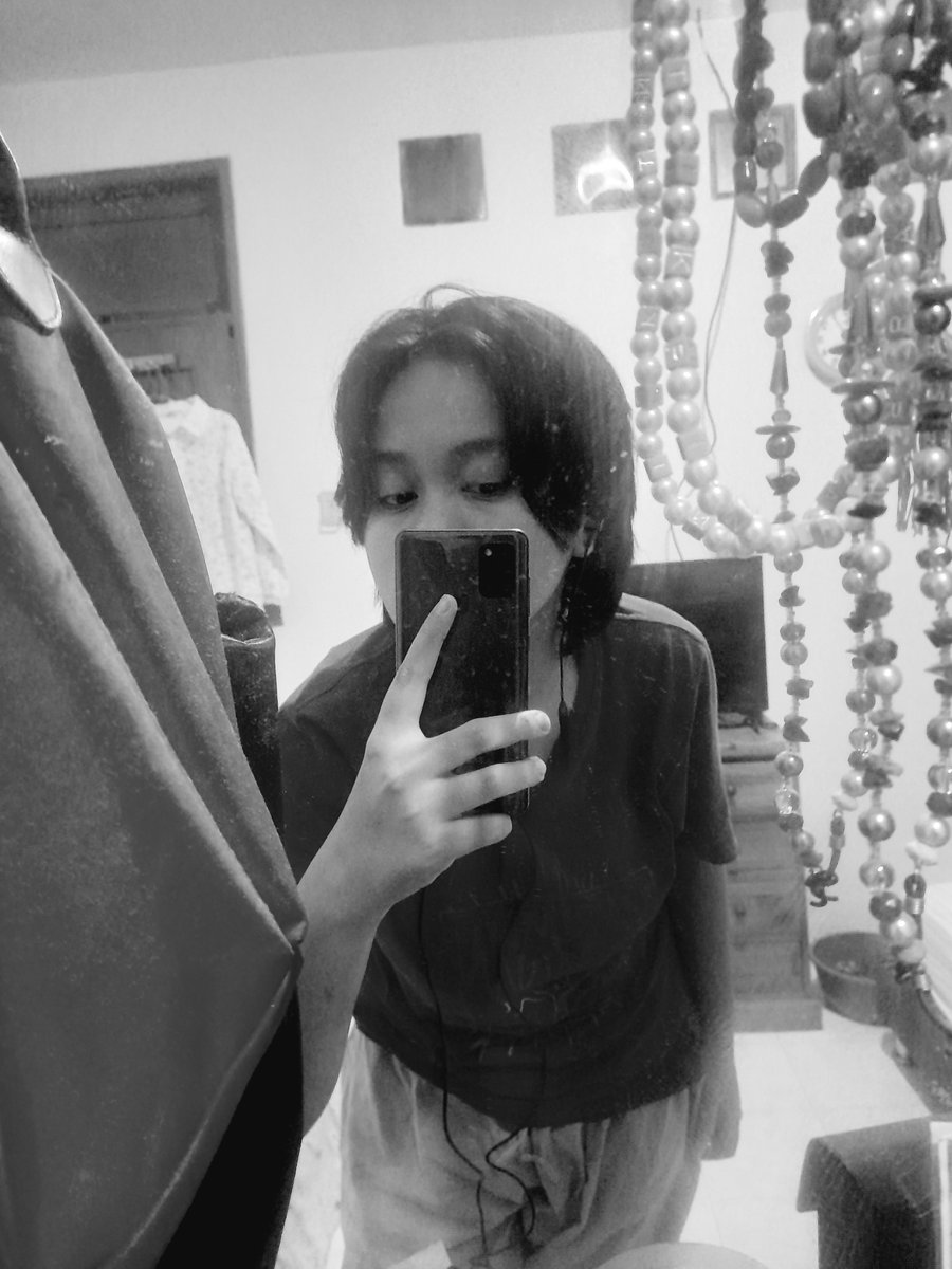 ann the black cat tweet media