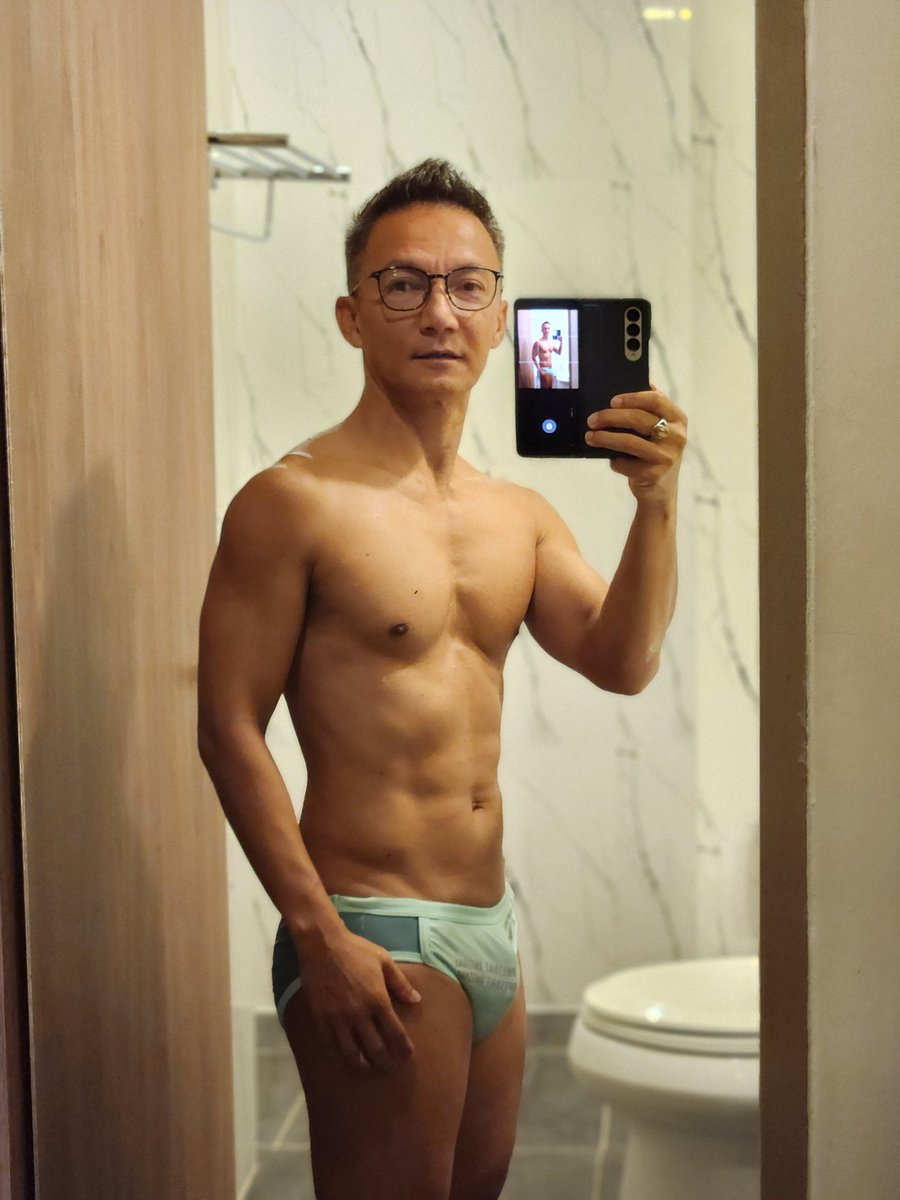 Uncle Witty's Home. tweet media