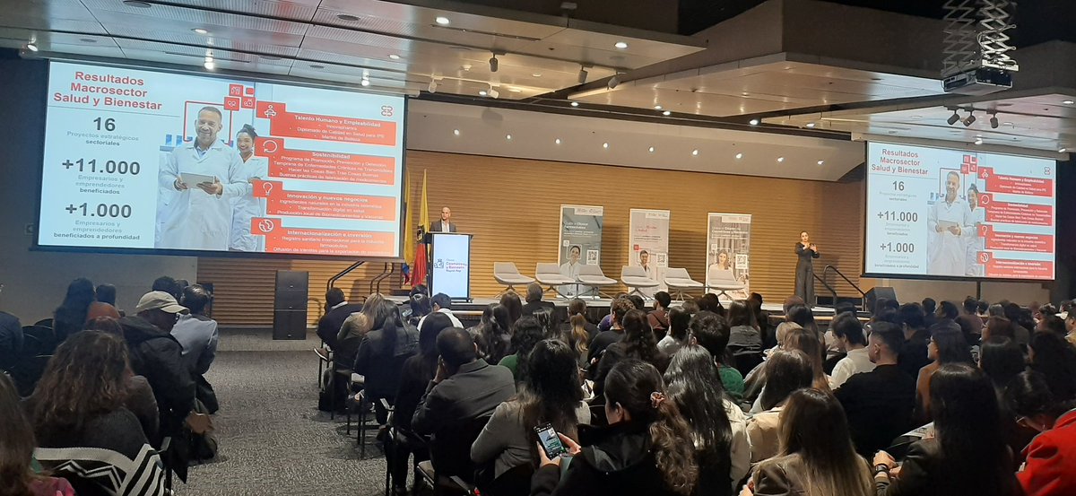 Hoy nos encontramos en #innovapharma una apuesta interinstitucional que acerca a los jovenes talentos con el sector farmacéutico. <a href="/camaracomerbog/">Cámara de Comercio de Bogotá</a> #clusterfarma