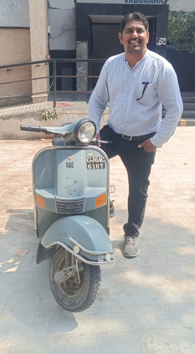 Jignesh09599581's tweet photo. Very good condition 
Bajaj super scooter 🛵 sale out karna he koy achcha buyer heto message kariae https://t.co/7gP74HaJVi