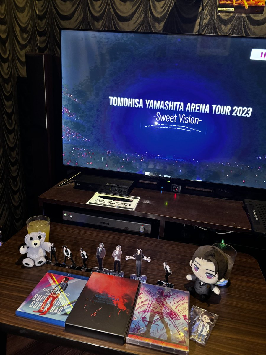 山下智久ライブDVD大鑑賞会✨ 美しいやまぴが画面いっぱいに映るたび