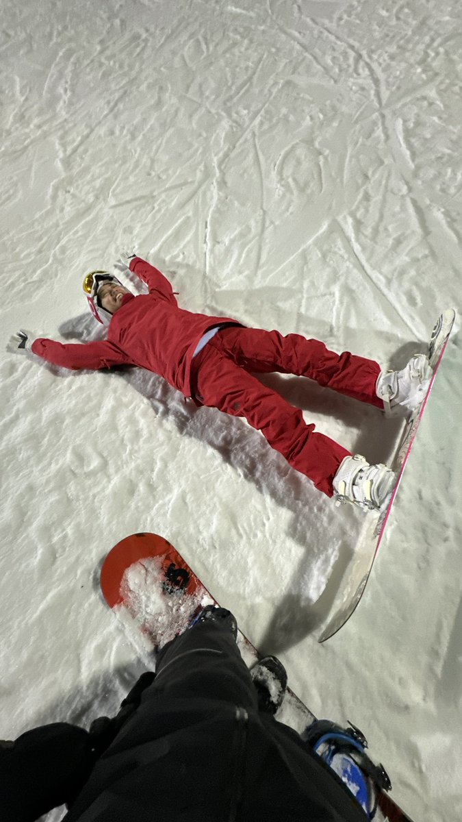 GenesisAlxis tweet media