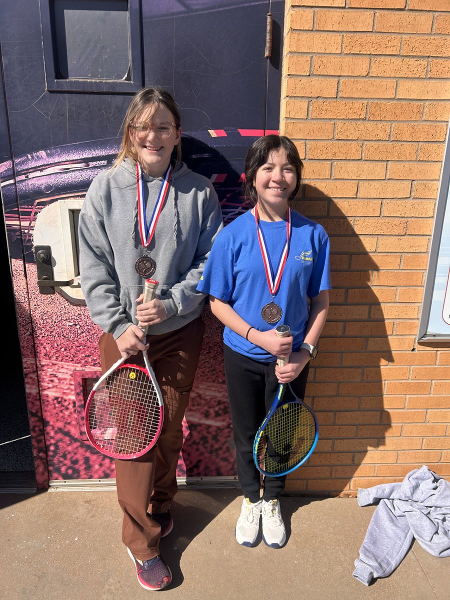Your Tiger tennis team competed against undefeated Hutch and lost 17-1. Bryce Albritton won his line 1 singles match 8-4. Way to go Bryce! He earned Tiger of the week!
The team will be back on the courts Monday, March 2nd at Cooper High School.
Go Tigers!