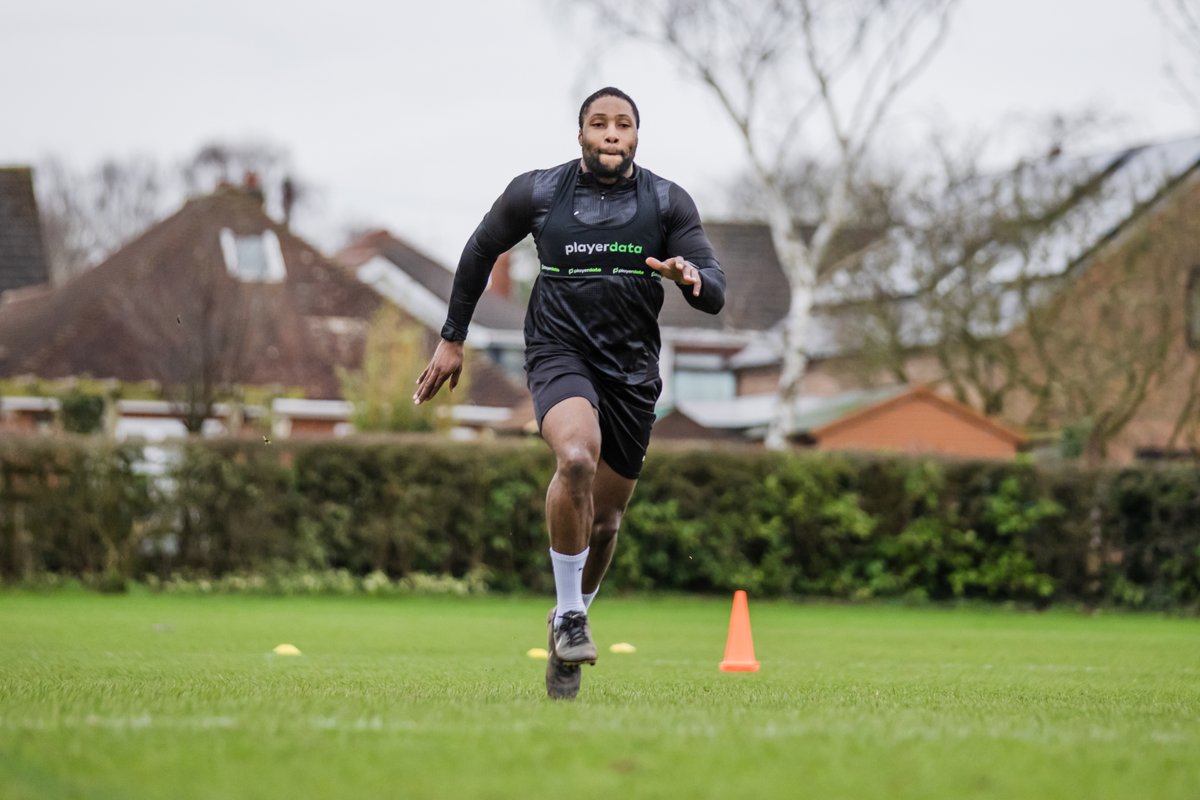 FA_PGMOL's tweet photo. Building towards a different career on the field 💪🧱

📸 Highlights from our latest ‘Player to Match Official’ training camp. https://t.co/e9HmMjDrKu