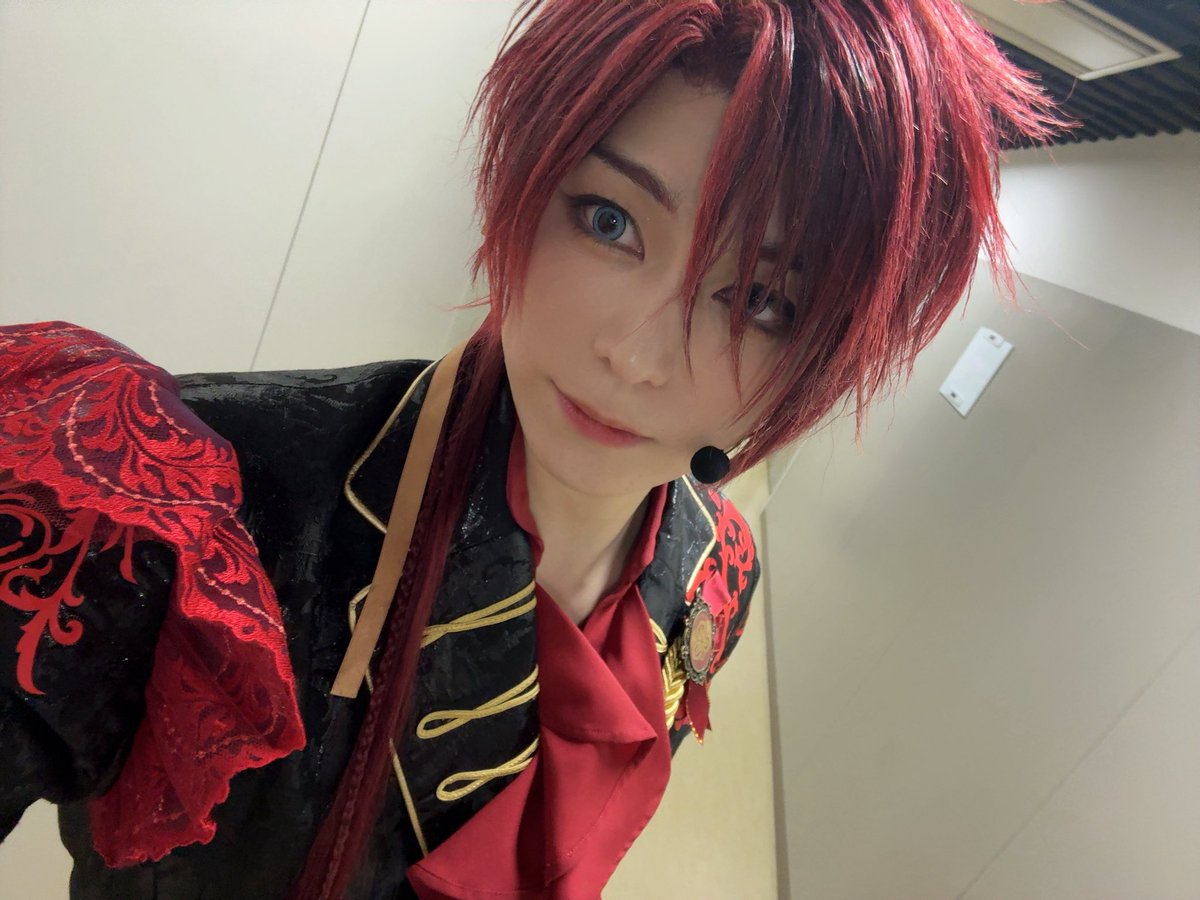 ミュージカル『刀剣乱舞』～静かなる夜半の寝ざめ～

東京凱旋公演、3日目！
ありがとうございました🙇

先輩方が続々と観劇に来てくれてます🌸

明日も頑張るぞ〜
あ、明日は誕生日だ🐬
#刀ミュ