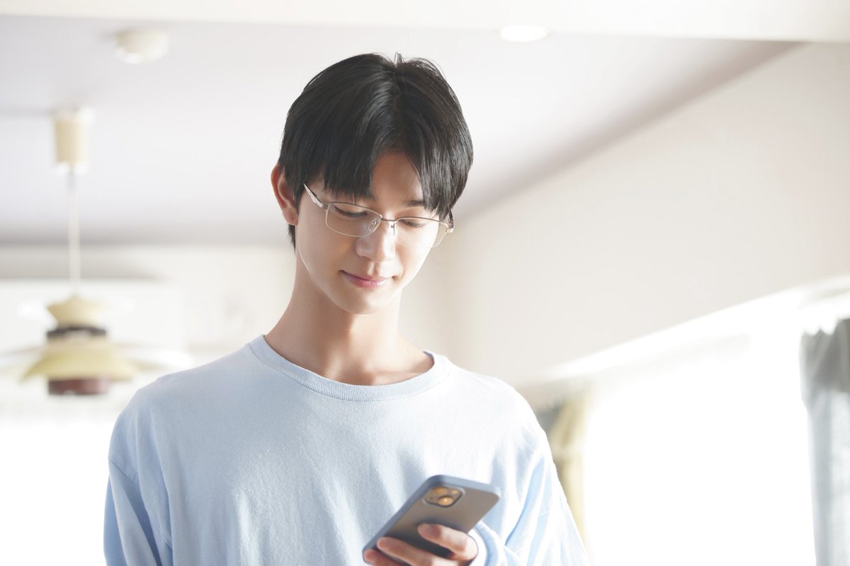 dramaDiVEP_ytv's tweet photo. 💜#吉澤要人✖️#雨宮翔 𝐖主演💙
『親友の「同棲して」に「うん」て言うまで』
第7話 配信中です📺

まさか夢だった…？☀️

𝐓𝐕𝐞𝐫🔗https://t.co/HgjIyuCejn
𝐅𝐎𝐃🔗https://t.co/CnkuPzNetO

#ドラマ同棲まで 🌊📷
#CountdownToYes 
#原因は自分にある。
#GENIC https://t.co/msgvCBmUb3