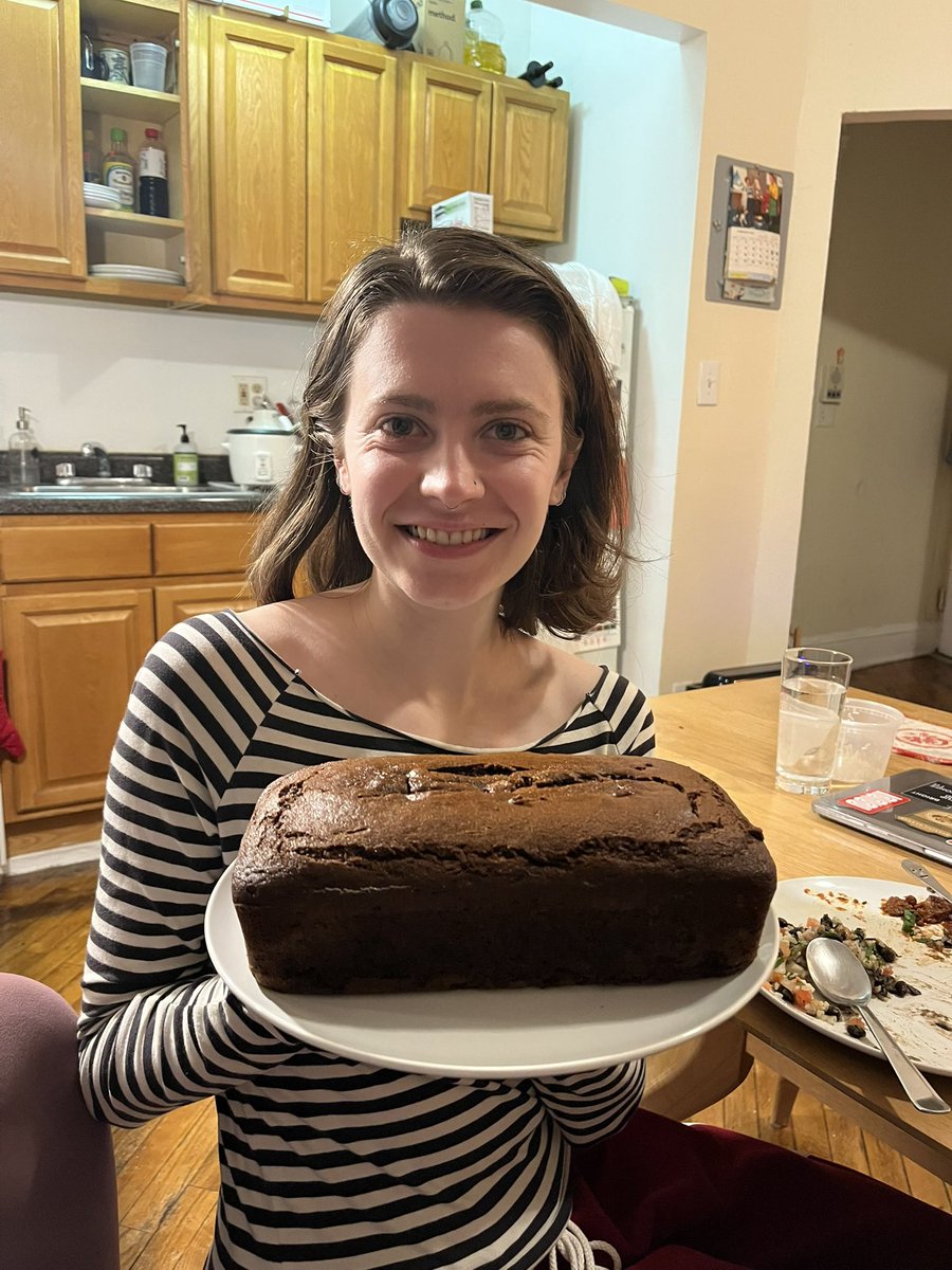 therealwallace4's tweet photo. Sis is like punch with her emotional support gingerbread she makes once a week https://t.co/ks5LyqXn4G