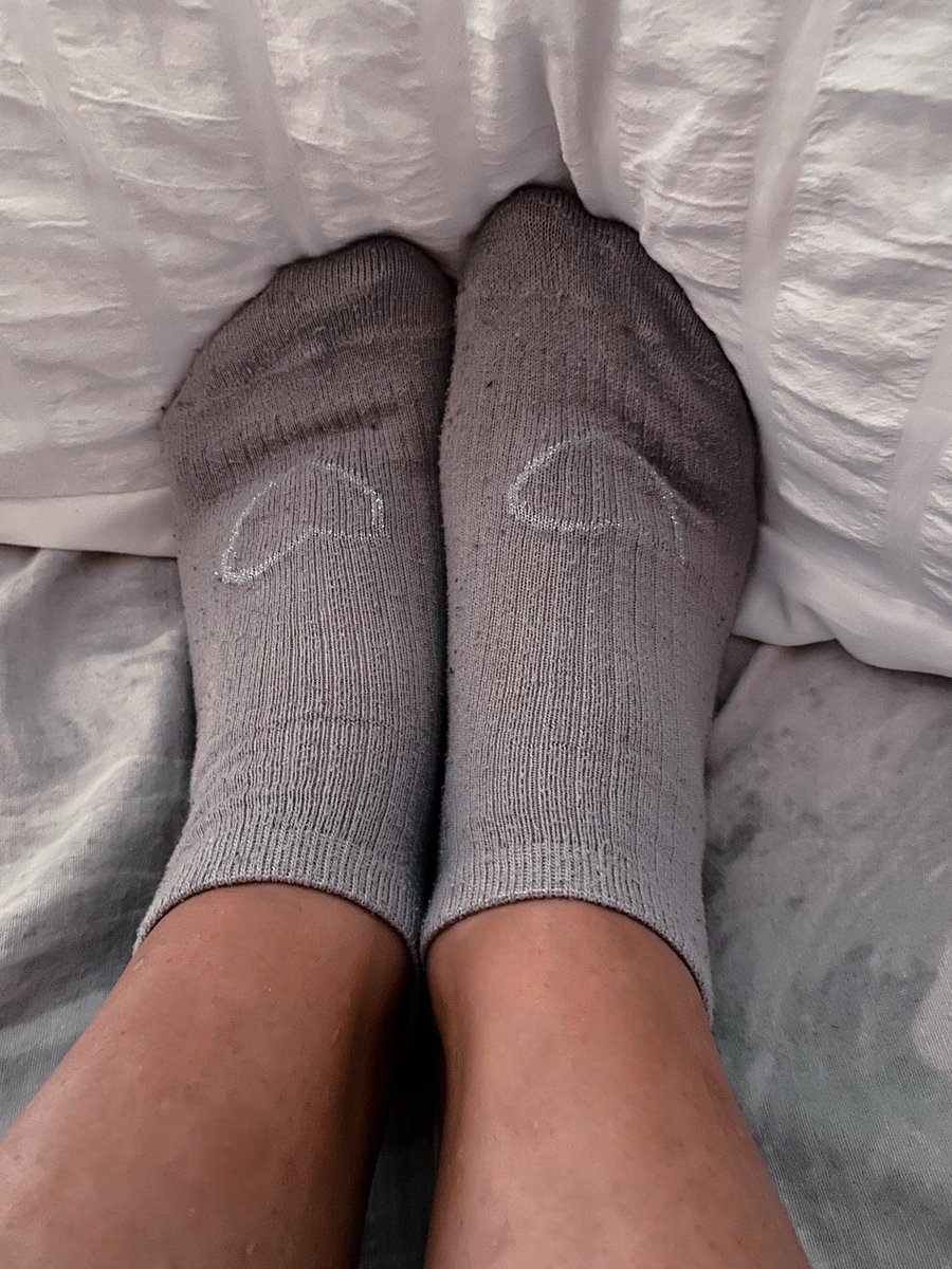 PriveSoles's tweet photo. lazy day with my feet in socks🩵
#feetpics https://t.co/sePMZYXDf2