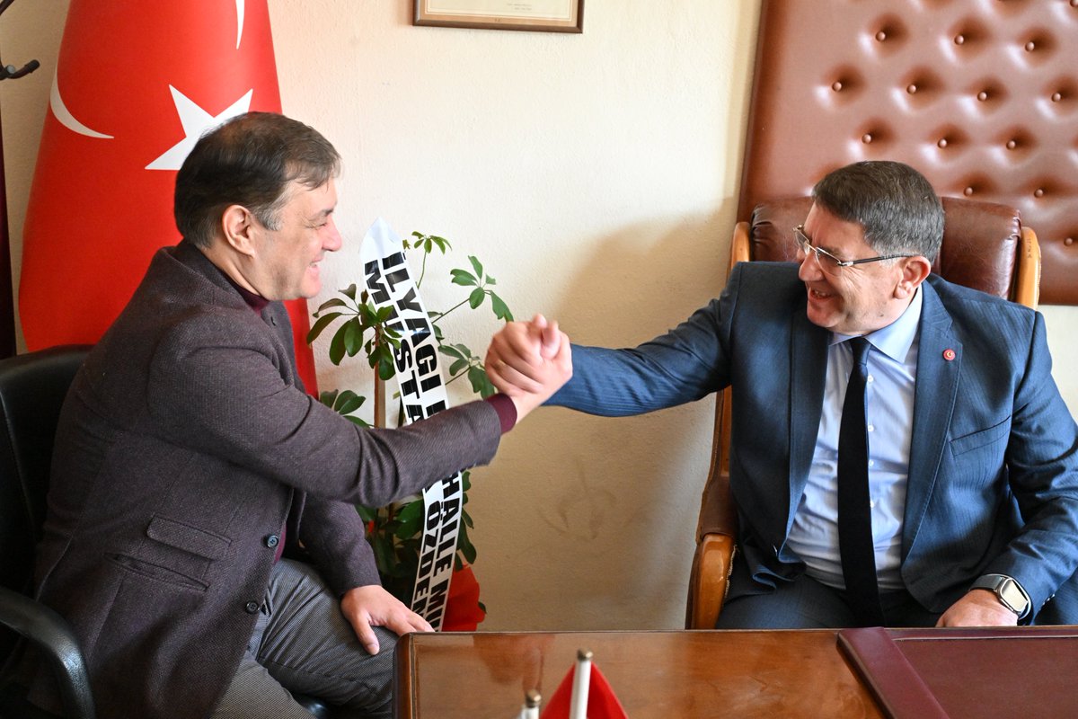 AESOB Başkanımız Adlıhan Dere, Elmalı Esnaf ve Sanatkârlar Odası Başkanımız Hüseyin Aslan ve CHP İlçe Başkanımız Yakup Coşkun ile birlikte, Elmalı Ulaştırma Hizmetleri Esnaf Odası Başkanlığı görevine seçilen Fatih Yılmaz’a hayırlı olsun ziyaretinde bulunduk.