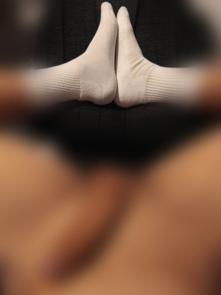 Master_Boqueron's tweet photo. Después del turno de curro, toca relajarse de la mejor forma posible. F0llándome la cartera de una cerda patética como tú!! Arrodíllate y satisface mis pelotas, maricona!! 🛐🍆💦🤑
#findom #cashmaster #spanishdom #alphacock #cockmaster https://t.co/EJ70CjO0mu