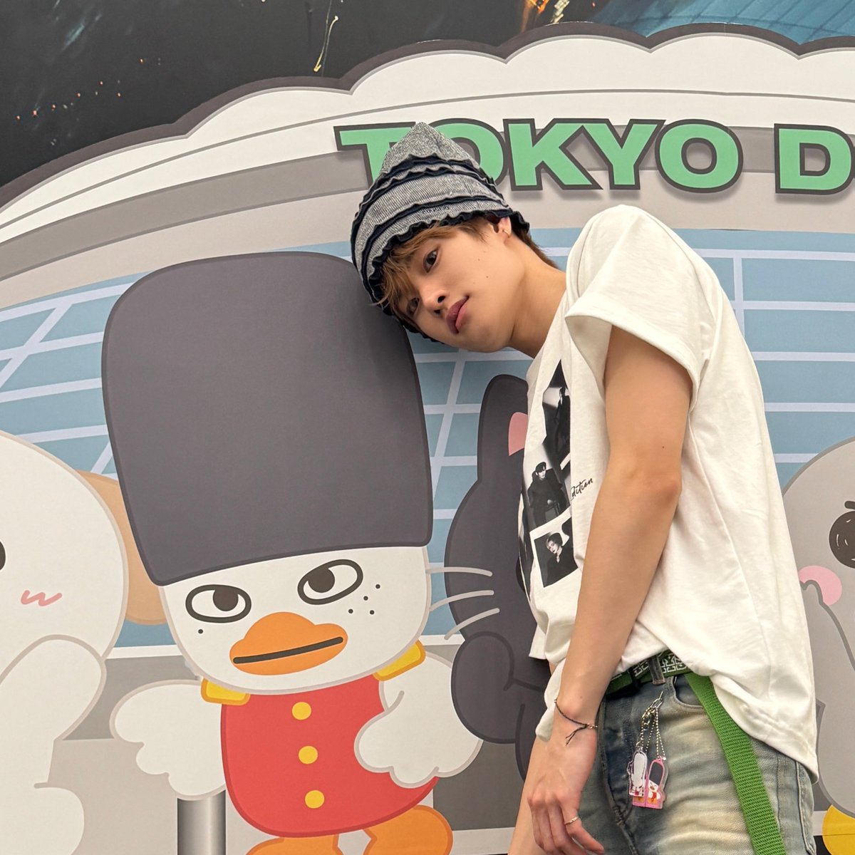 hat。 tweet media