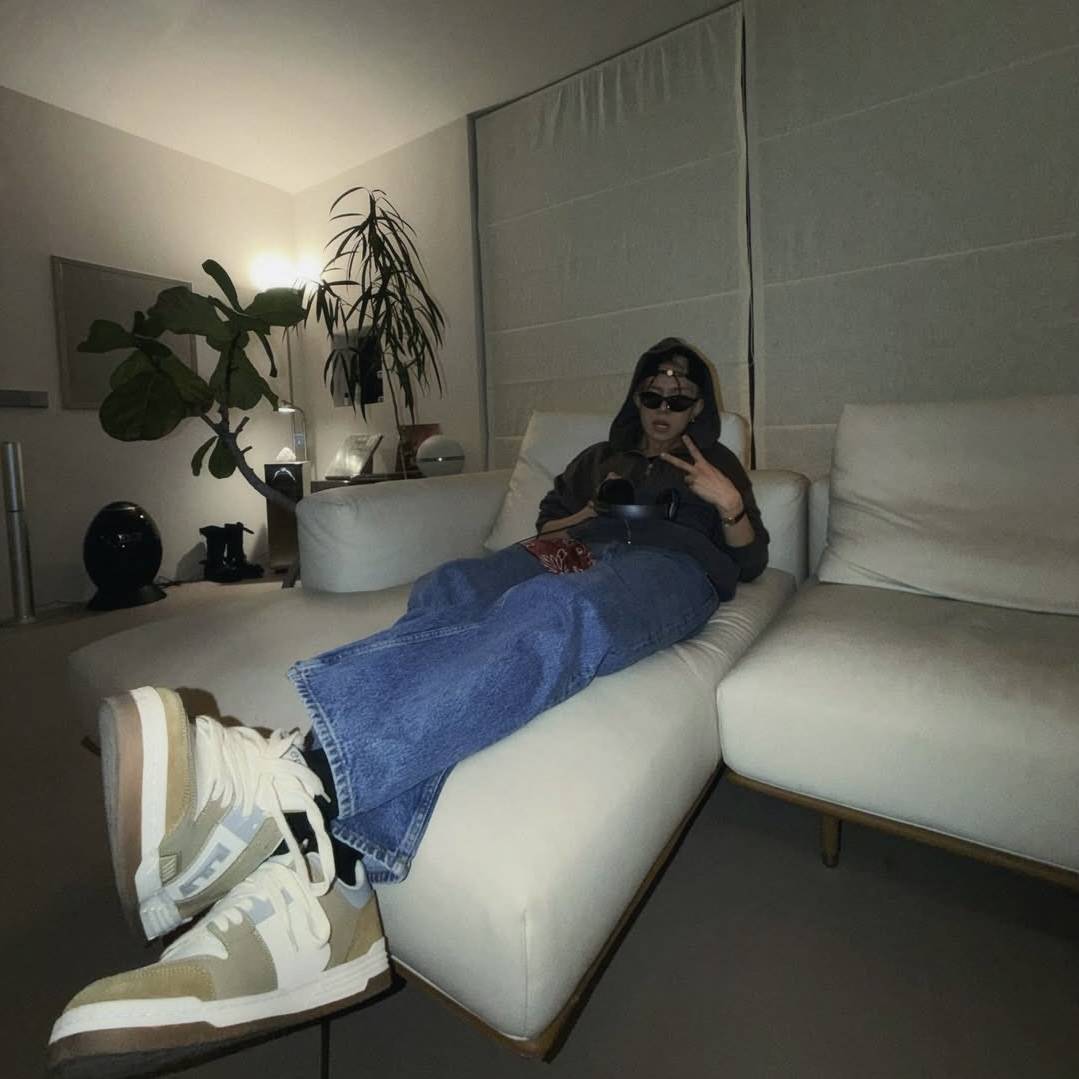 Woodsy Corner. tweet media