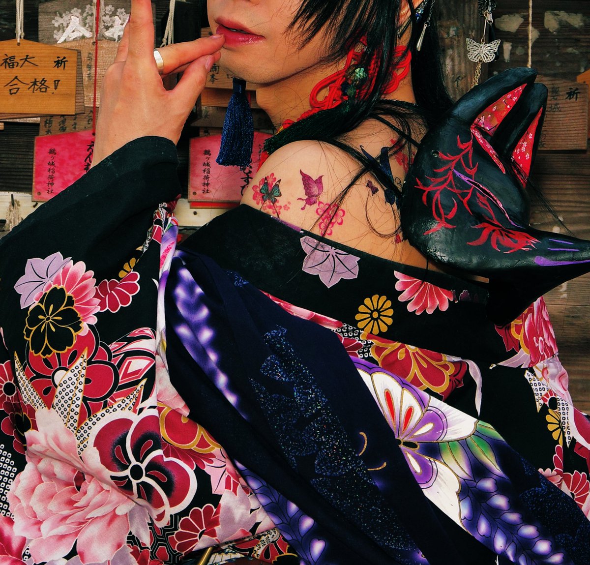 さぁ皆様　白い方々の御許へ