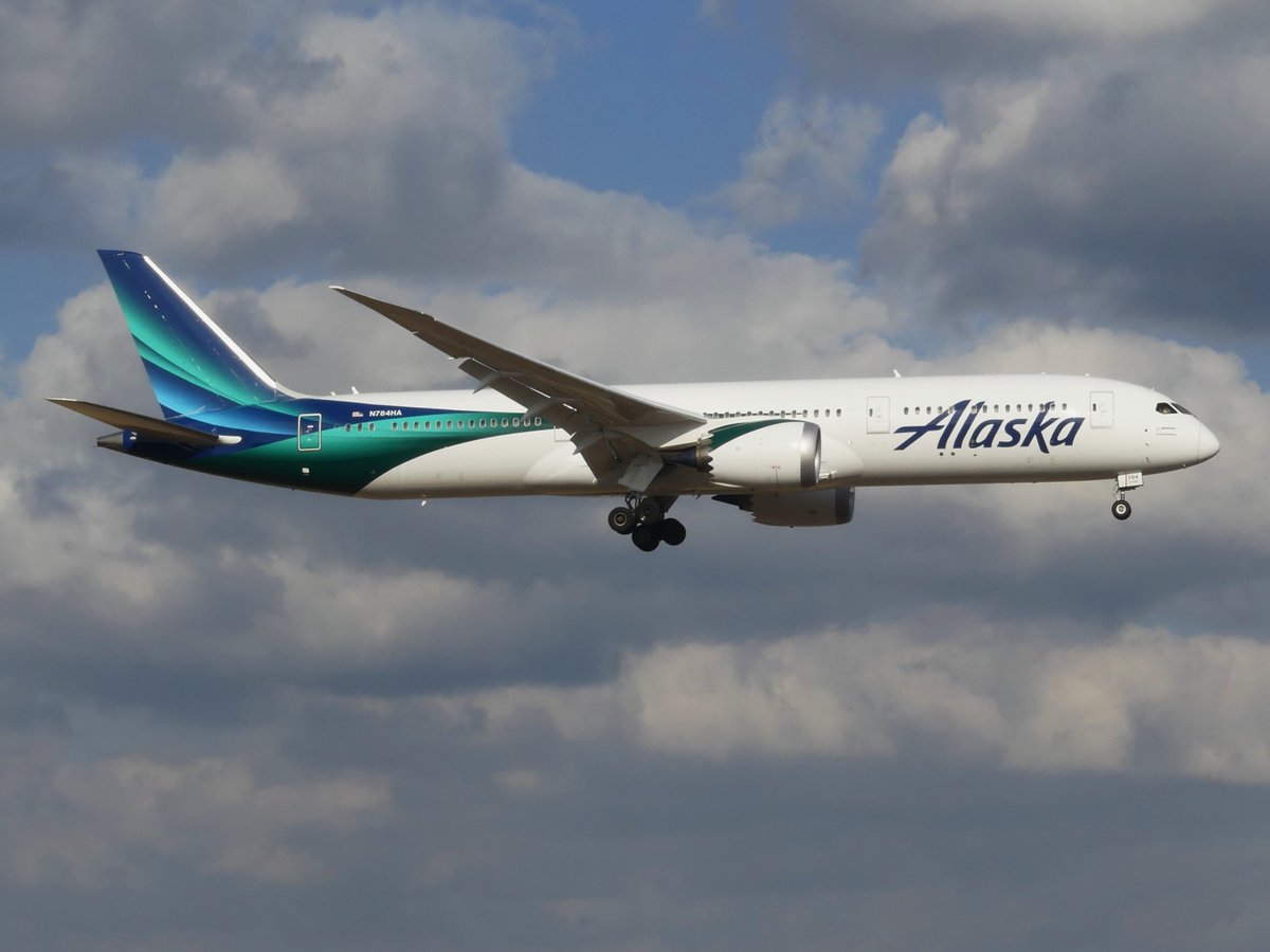 ten_koji1103's tweet image. 2026/2/22成田国際空港外周にて　16L下り
ASのドリームライナー
ASの機材は初撮影になります

アラスカ航空　B787-9
Alaska Airlines
＃AlaskaAirlines
＃B787