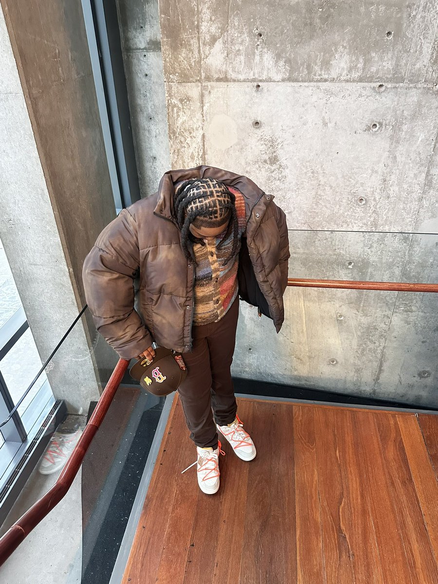 💲AJ tweet media