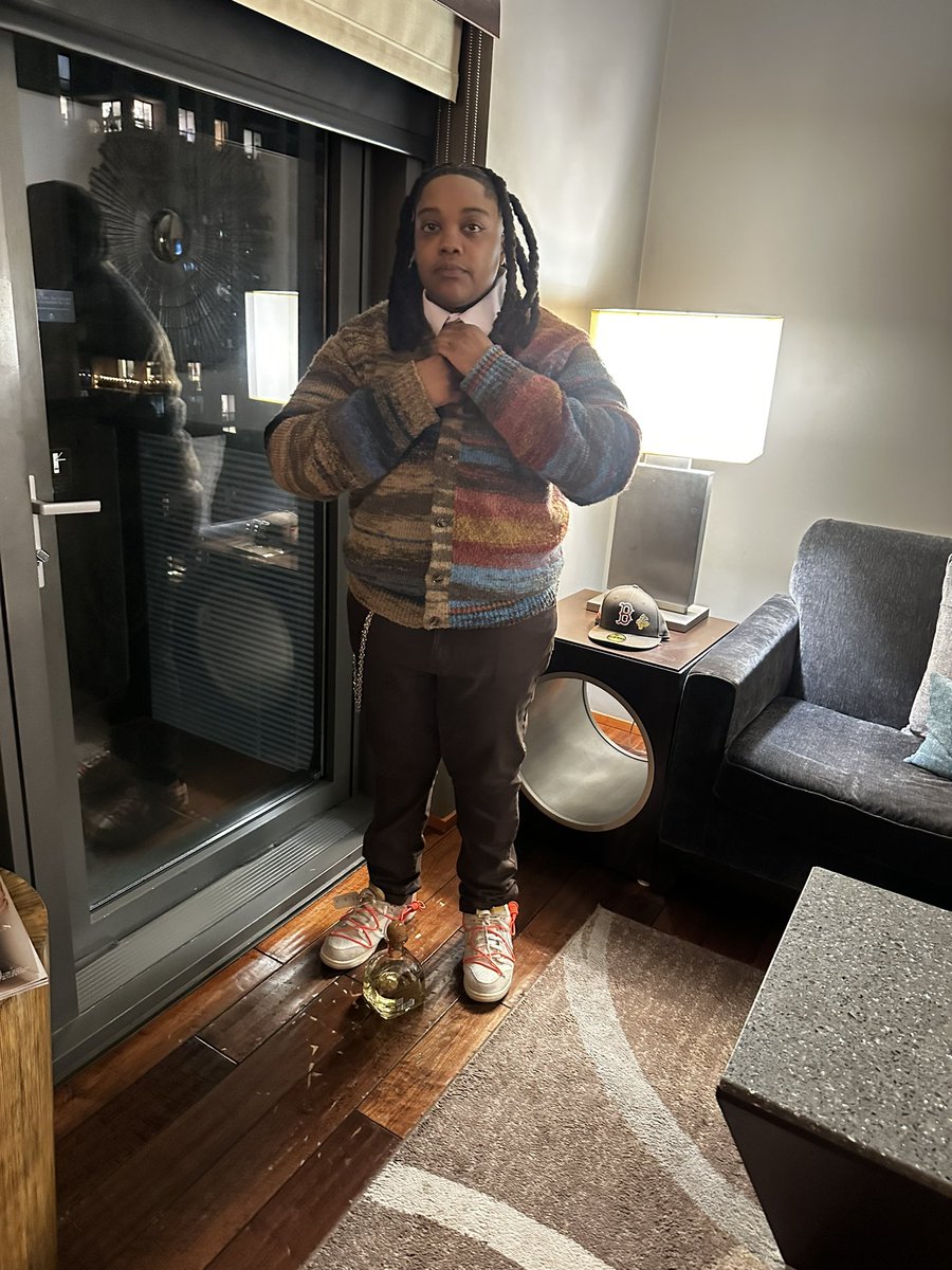 💲AJ tweet media
