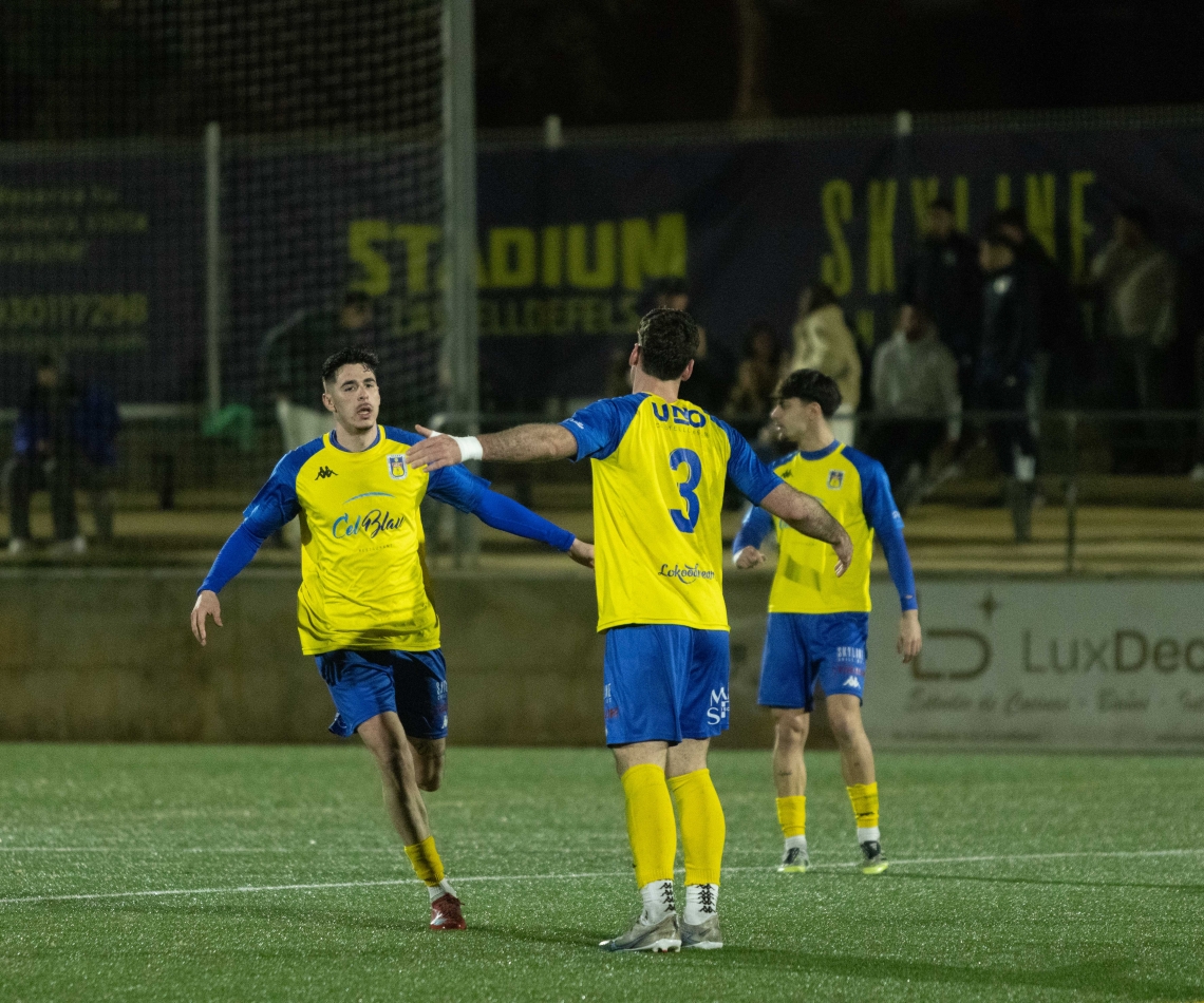 uecastelldefels's tweet photo. #PrimerEquipUEC | 🟡🔵
🔢 LES DADES de la j19 @uecastelldefels
🔗 Totes a https://t.co/scZIDmZpgr
🖊️ El Castelldefels no marcava 4 gols o més en més d'un partit d'una mateixa lliga des de la temporada 2017-18 (llavors a la #3div5 vs @cfgavaoficial i @palamoscf) https://t.co/kbXMnV7ubr