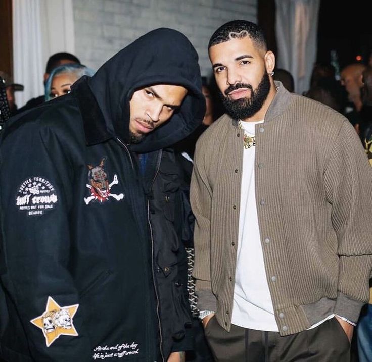 Cristiancitoo99's tweet photo. Drake & Chris Brown's Song "Not You Too" Surpassed 500 Million Streams On Spotify β¨π
It's Chris Brown's 19th song to reach this milestone. β¨π
#ChrisBrown #Drake #NotYouToo #Rnb #Pop #Rap #Music https://t.co/E0OZ6R9agk