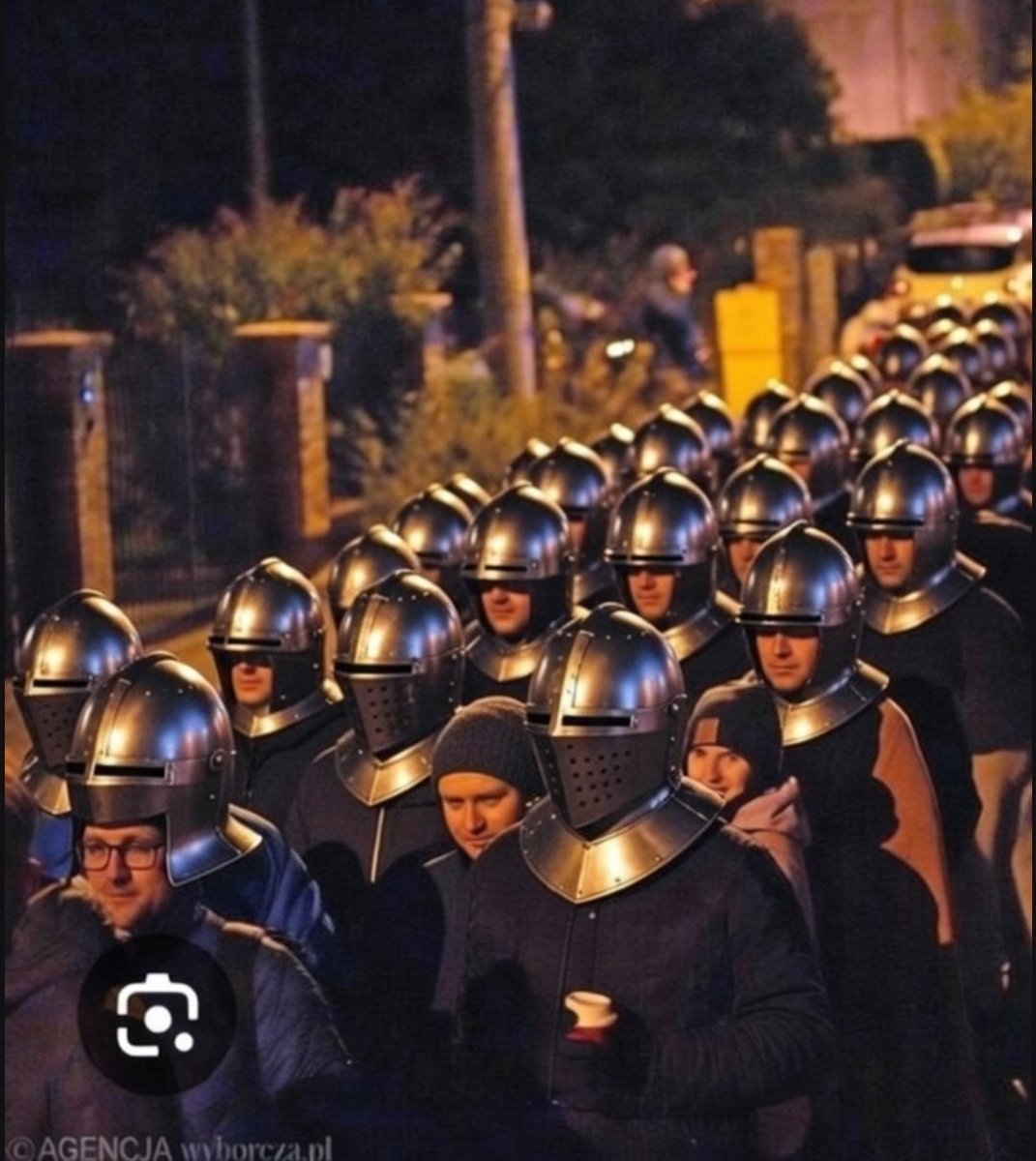 Zakute łby z Jagodna sprzedały Polskę za pizzę...!!!