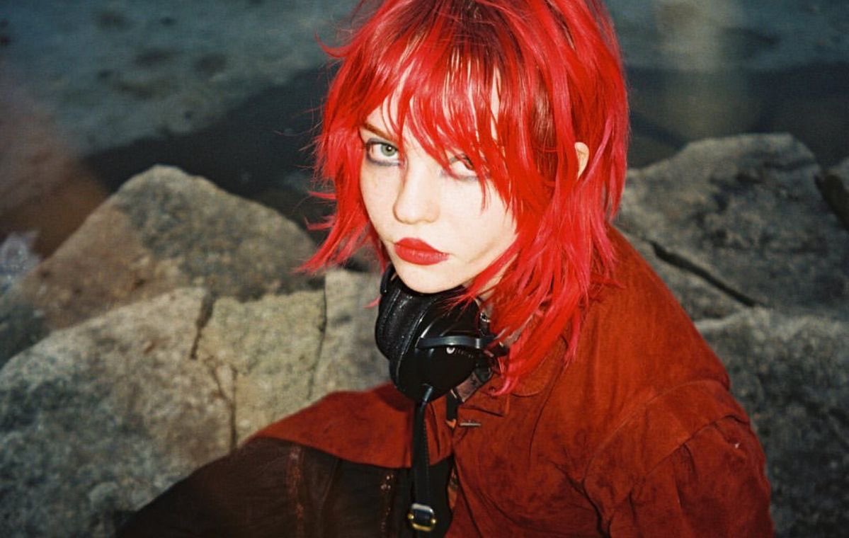 soapyphile's tweet photo. i‘m obsessed with ellie thatcher. she is so cool and interesting also her work is incredible as well https://t.co/4j620ovH43