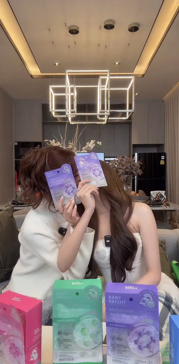 💌 𝐒𝐩𝐞𝐜𝐢𝐚𝐥 𝐭𝐡𝐚𝐧𝐤𝐬 💌

บ้าน TKNUR Official Thailand ขอขอบคุณทาง Baby BrightTH  ที่ให้เกียรติเชิญ ‘ น้องแตงกวา พิญญาเนศวร์ อั้งสุวรรณ และ น้องเหนือ ดิสรยา เตชะไพบูลย์ ’ ได้ร่วมไลฟ์ และทำกิจกรรมสนุกกับ Love is in the (B)right ในวันนี้