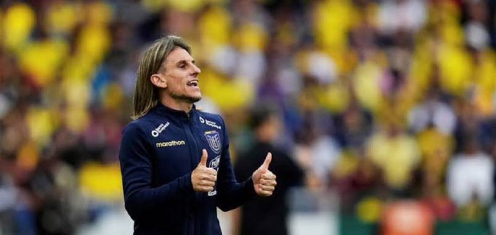 BECCACECE SUENA PARA DIRIGIR RIVER! 

<a href="/RiverPlate/">River Plate</a> porfa no se lo lleven, lo necesitamos 😭😭 

(mentira si llévenselo)