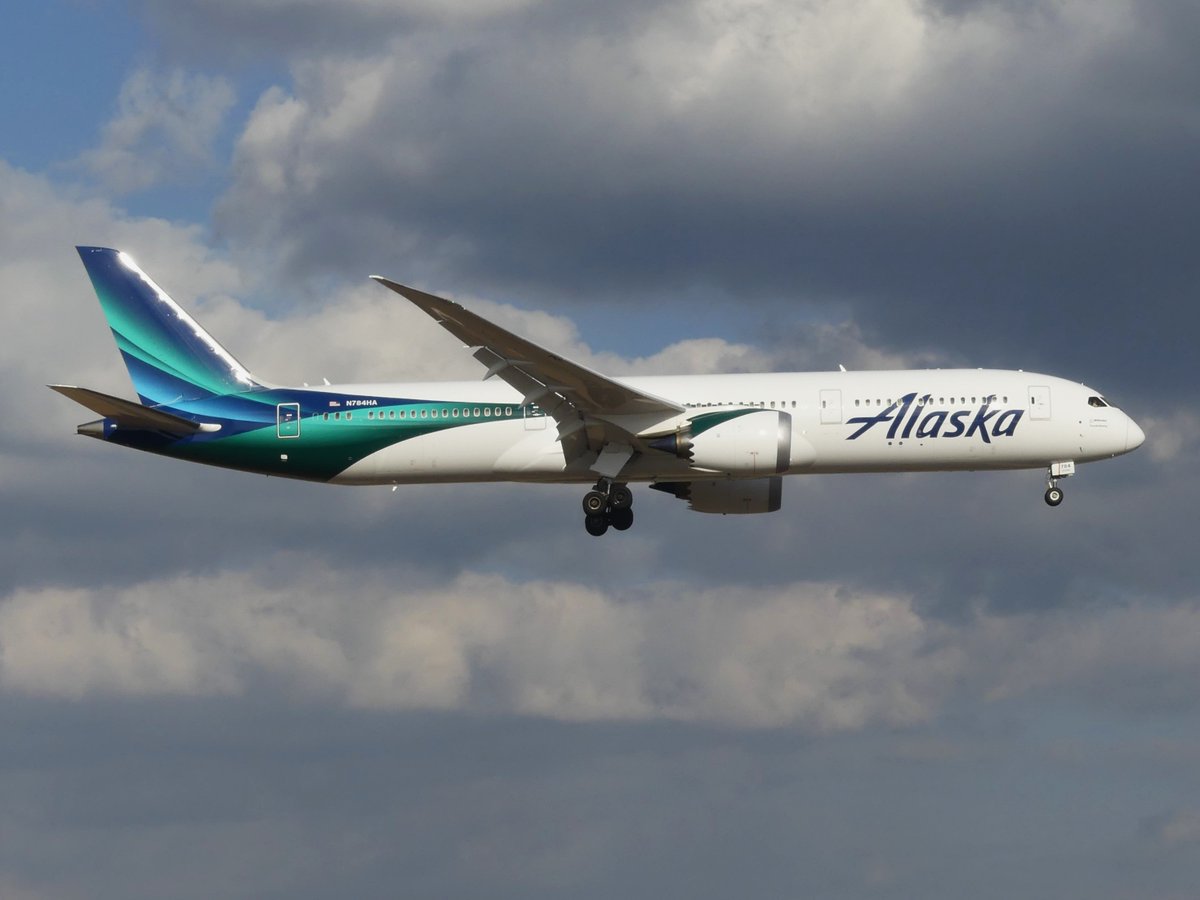 ten_koji1103's tweet image. 2026/2/22成田国際空港外周にて　16L下り
ASのドリームライナー
ASの機材は初撮影になります

アラスカ航空　B787-9
Alaska Airlines
＃AlaskaAirlines
＃B787
