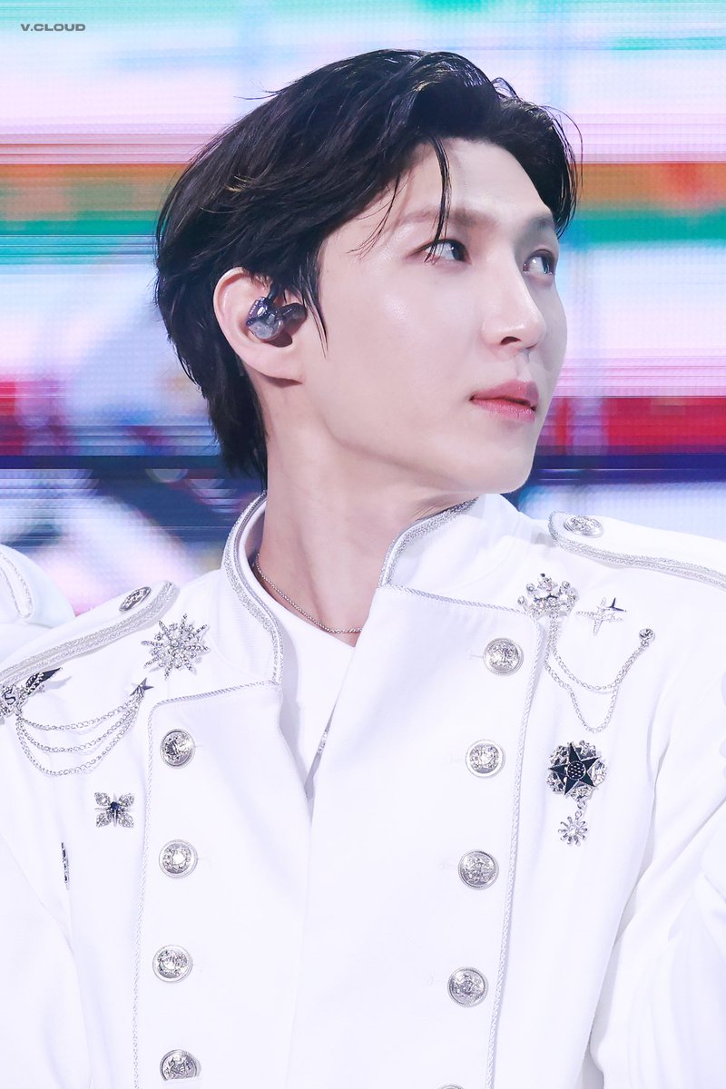 𝗩.𝗖𝗟𝗢𝗨𝗗 브이클라우드 tweet media