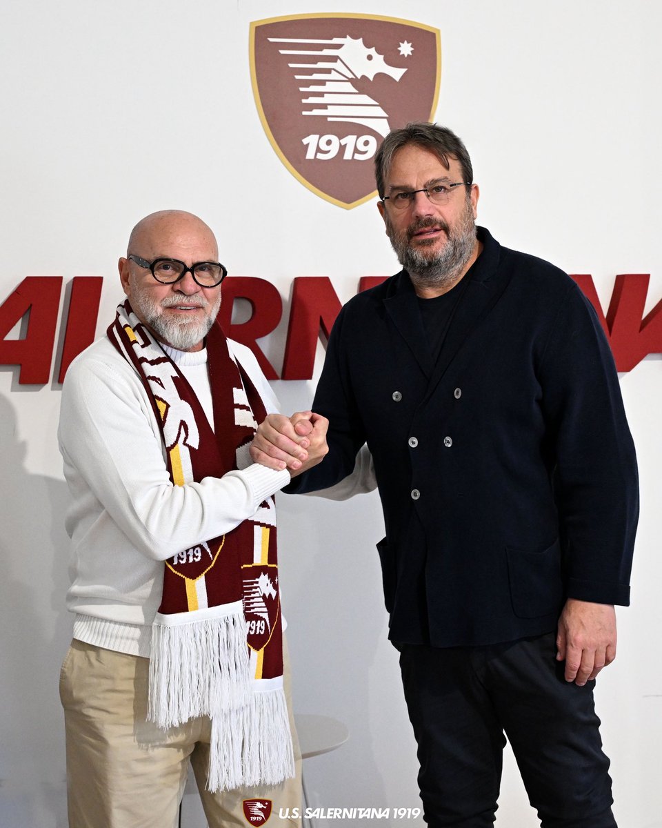 OfficialUSS1919's tweet photo. 🇱🇻 Benvenuto mister Serse Cosmi! 🤝

#avantibersagliera #salernitana #unitisivince https://t.co/GhhII2J57A