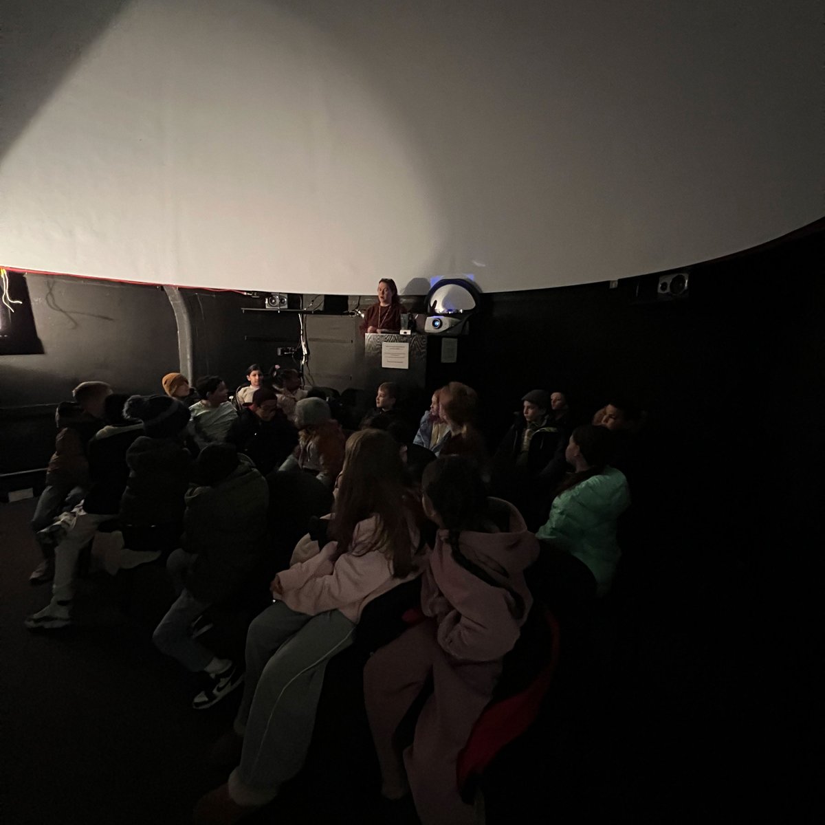 LUFSD_Libraries's tweet image. Daniel Street 3rd Graders from Ms. Dowling's class traveled to Space with Larry the Cat and Mrs. Casale in the Middle School Planetarium, and then spent time making and crafting in the Middle School Library's Maker Space! @LindenhurstUFSD  #LUFSD