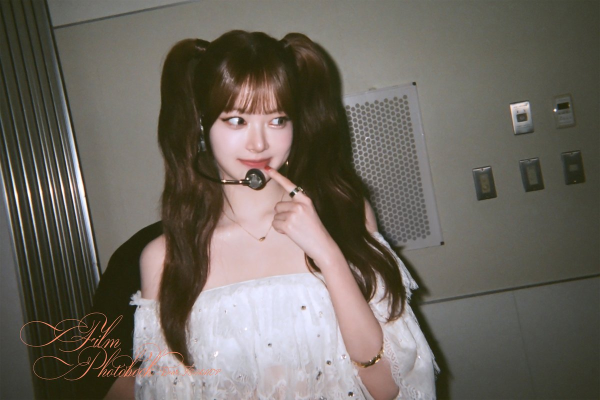 LE SSERAFIM 'FILM PHOTOBOOK : Dear, FEARNOT' Preview Cuts

📸 PRE-ORDER : 2026. 02. 25 11AM (KST)
📸 RELEASE : 2026. 03. 12 (KST) 

#LE_SSERAFIM #르세라핌 
#FILM_PHOTOBOOK