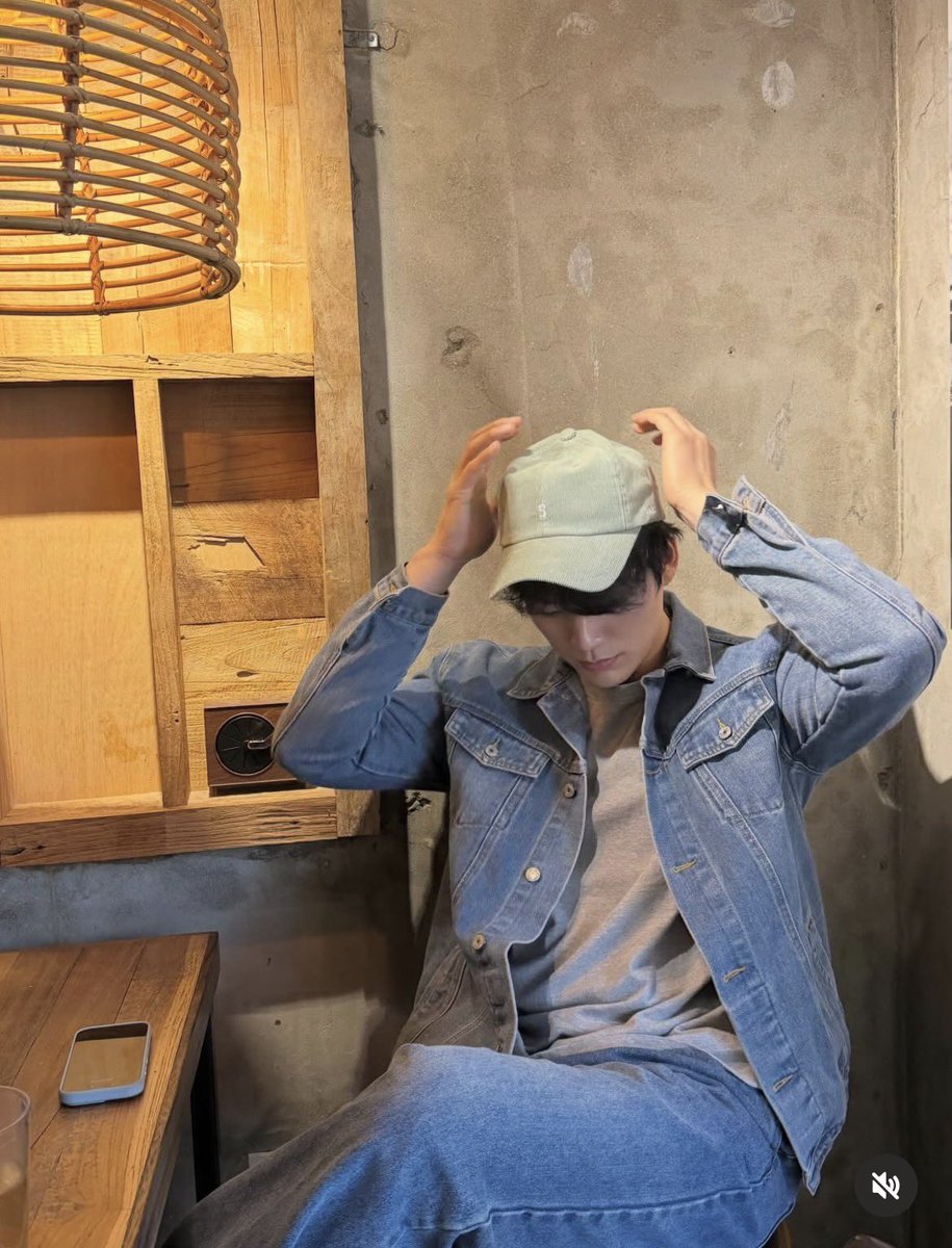 บุคคลที่โดนทรงผมบนเกาะทำร้าย 
(เพราะต้องทำผมเอง)

อันดับ 1 แซม
อันดับ 2 ฮยอนอู

ออกจากเกาะแล้วหล่อขึ้นแบบมีนัยสำคัญมาก 
ฮยอนอูนอกเกาะเป็นฟีลอปป้าแฟนหนุ่มสุดๆ

#singlesinferno5