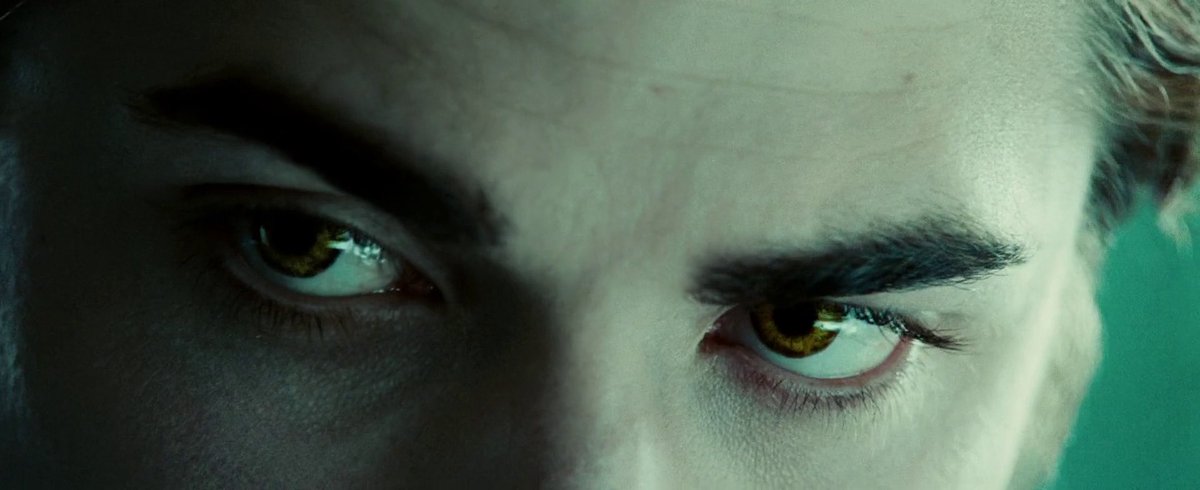 CINEMAGEMS's tweet photo. Twilight (2008) https://t.co/l4SKhkFz26