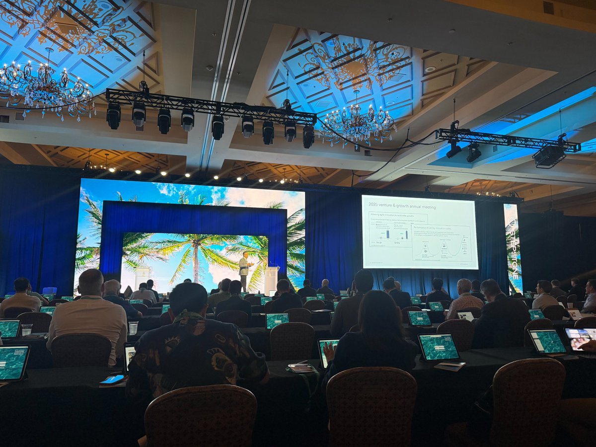 Sophie Bakalar tweet media