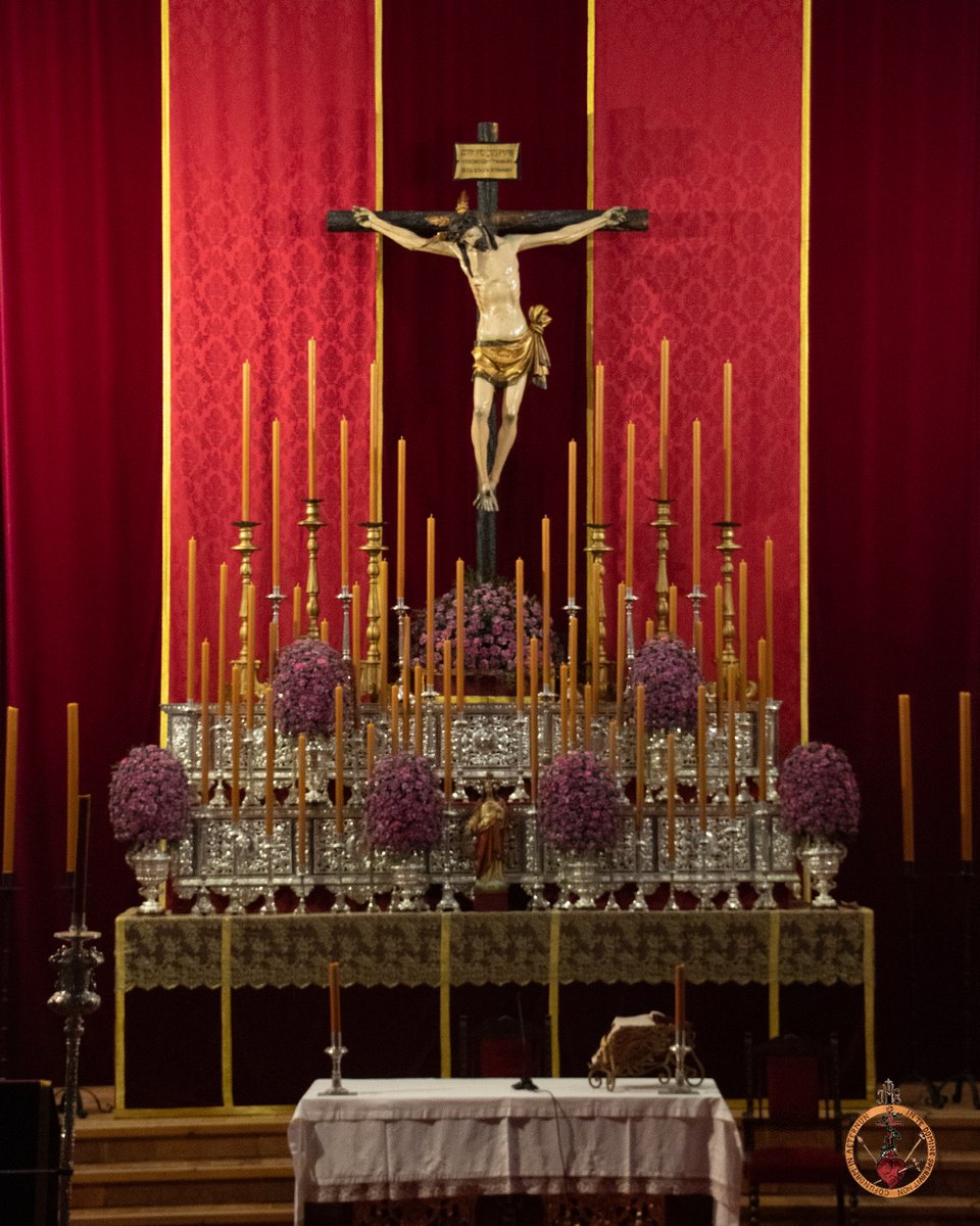 HdadAmargura_'s tweet photo. [𝐂𝐔𝐋𝐓𝐎𝐒] Solemne Quinario en honor al Señor de la Amargura

El Señor de la Amargura ya se encuentra en su altar de cultos para la celebración de su Solemne Quinario.

El exorno floral está compuesto por, clavel hypnosis, eryngiun y flore de cera.

📲 #AmarguraCarmona https://t.co/bOeipjAgoy