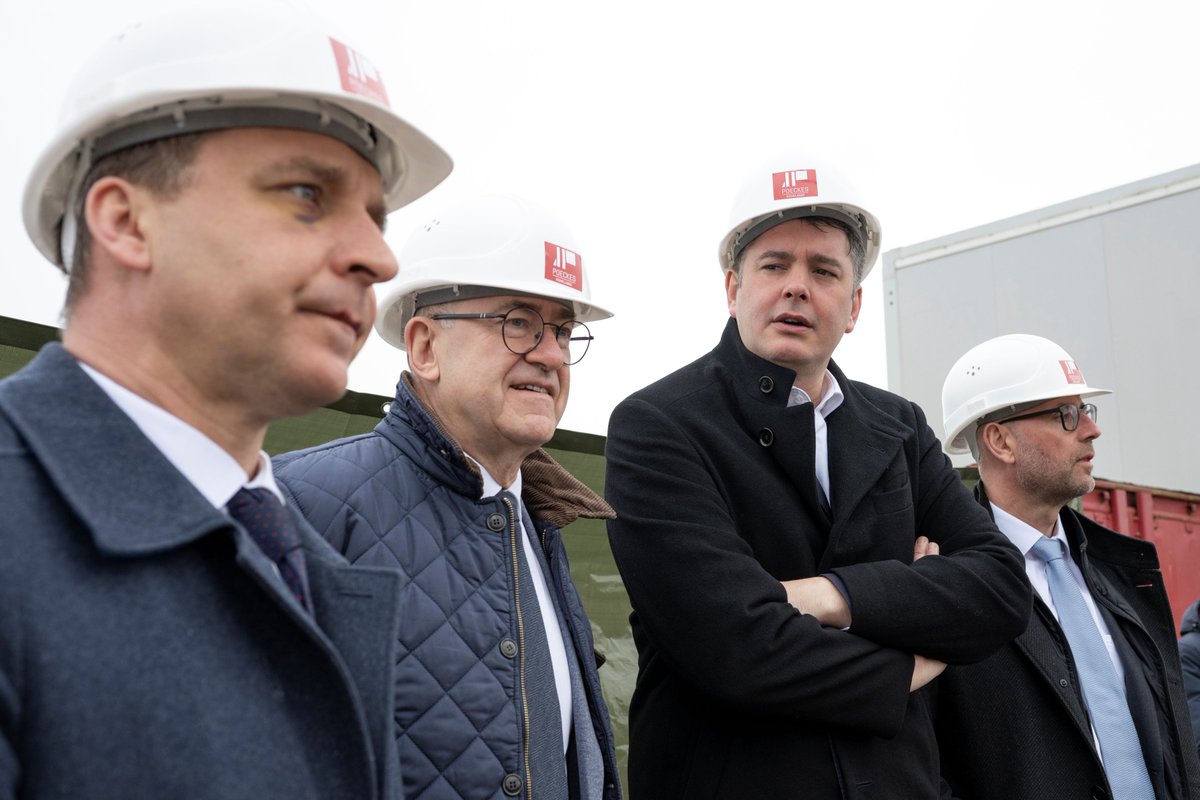 LuxConnect tweet media