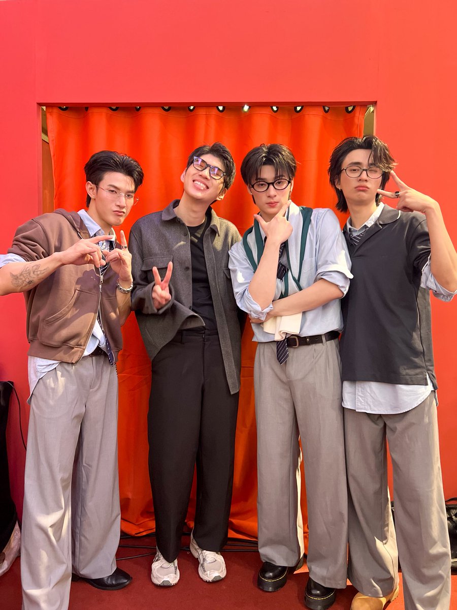 DJsosave tweet media